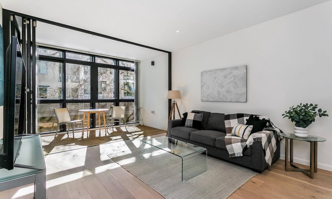 St. Leonards Apartamento | St Leonards- ALBN2 Albany Street - Relaxed Crows Nest Apartment with Winter Garden, Rooftop Cafes Nearb