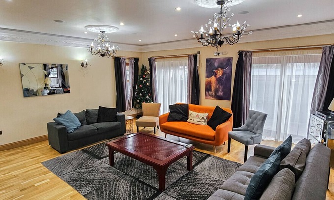 MacMerry Chalet De Esquí | St Martins 12 Bedroom House - Tranent