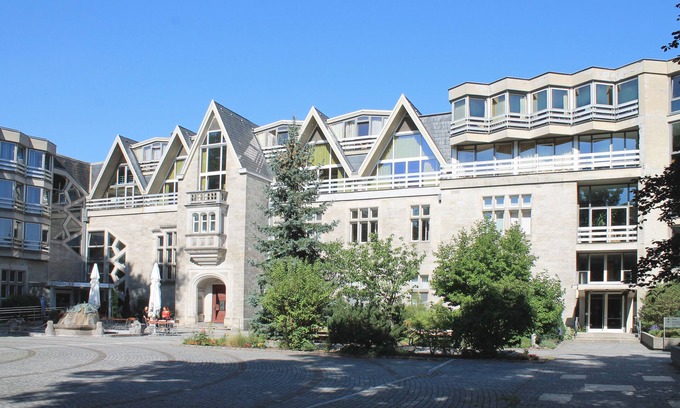 Charlottenburg-Wilmersdorf Hotel | St.-Michaels-Heim Hotel