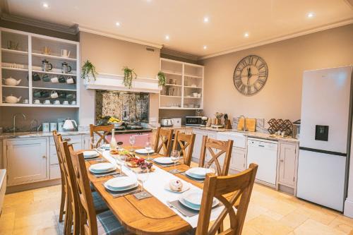 Gloucester Casa | St Michaels Town House - Elegant and Large Holiday Home in the Heart of Gloucester