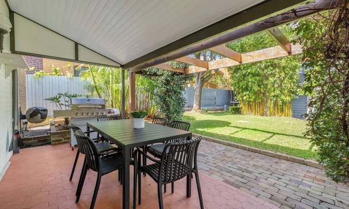Randwick Casa | St Moritz Timeless Federation Retreat near Coogee