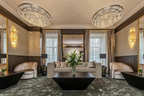 Old Town Hotel | St Palace Hotel