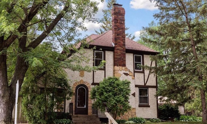 Falcon Heights Casa | St. Paul Cottage