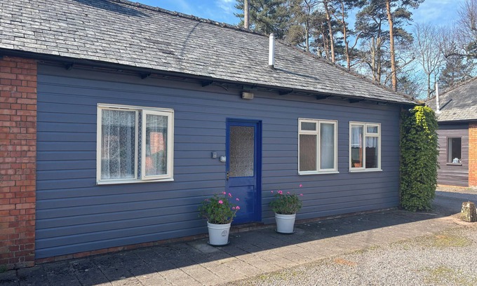 Fiddington Cabaña | STABLE COTTAGE, pet friendly, country holiday cottage in Triscombe