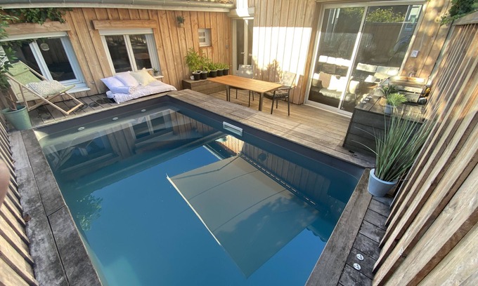 Begles Casa | Stable near Bordeaux with swimming pool