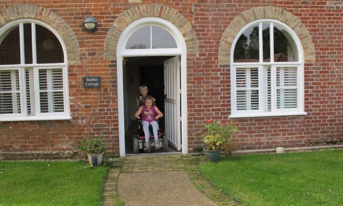 Norwich Cabaña | Stables cottage - fully accessible with you in mind