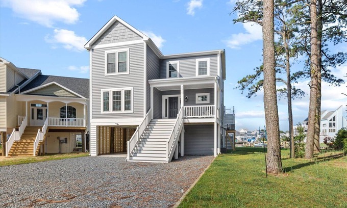 Captain's Cove Casa | Stacked Deck - Spectacular Bay Views - Waterfront!