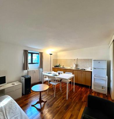 San Siro Apartamento | Stadio e ippodromo a due passi, Parking, Metro e Wifi