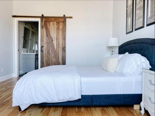 Babe Denny Casa | Stadium Lofts on Meridian #3