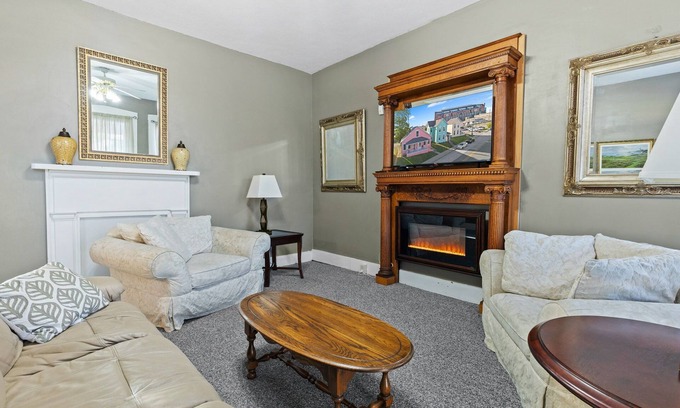 Babe Denny Casa | Stadium Village - Walk to it All!