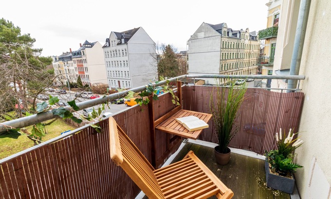 Schloßchemnitz Apartamento | Stadtnatur Apartment Direkt am Küchwald mit Balkon und Arbeitsplatz!