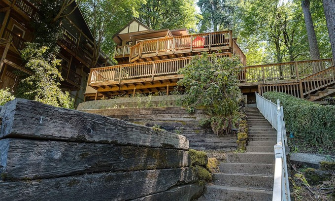 Stafford - Tualatin Valley Casa | Stafford River House