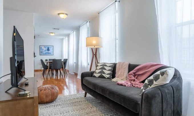 Chinatown Apartamento | Encanto 3Bed w. espacio de trabajo por Convention Ctr