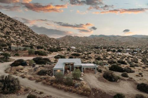 Pioneertown Casa | Stairway To Heaven By The Cohost Company