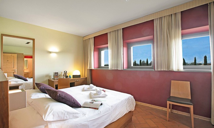 San Benedetto di Lugana Hotel | Standard Double Tulipano Piccolo - Almavi, Desenzano Del Garda, Italy
