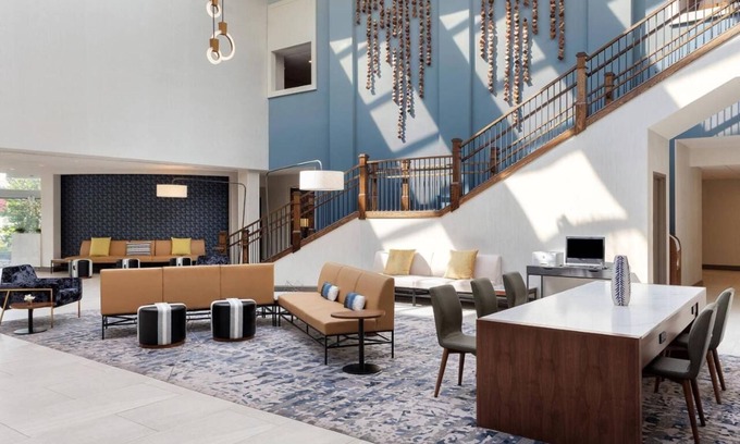 Iselin Casa | Standard Room 2 Beds, Delta Hotel, Free Parking, Close to Metropark Station