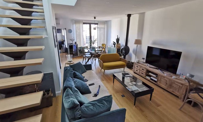 Begles Casa | Standing, calm and comfort
