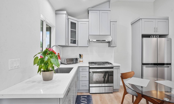 Hermosa Village Casa | Stanton Haven: Stylish and Cozy Home
