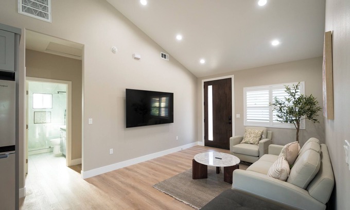 Hermosa Village Casa | Stanton Haven: Stylish and Cozy Home