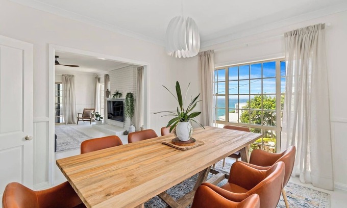 Coalcliff Casa | Stanwell Park Escape Sprawling Beachfront Living