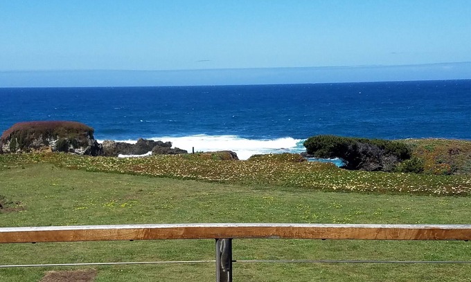 Fort Bragg Cabaña | Star House Lodge - Ocean Front Timbered Lodge