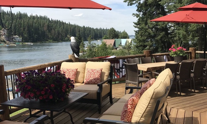 Coeur d'Alene Cabina | Star Lodge Lakefront Rental with Boat Slip