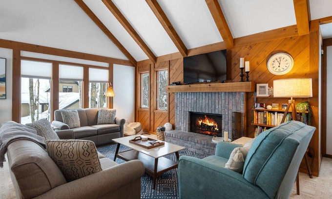 Harbor Springs Chalet De Esquí | Star Valley Lodge - Harbor Springs / Petoskey Getaway!