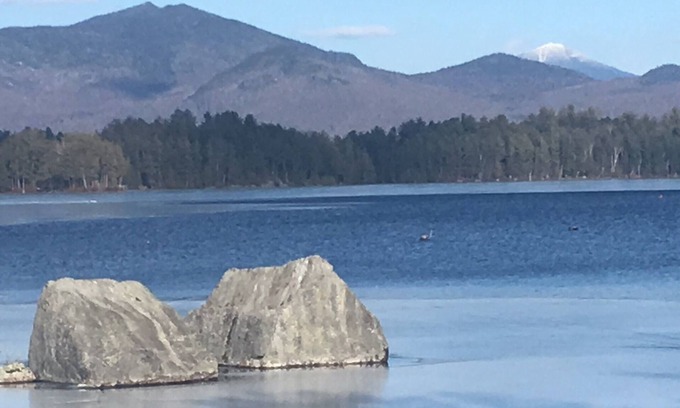 Saranac Lake Cabina | Starboard Point es un retiro de vacaciones SÓLO EXCESO, ACCESO DESDE EL BARCO SOLAMENTE
