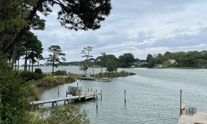 Deltaville Casa | Starfish Cottage Waterfront Home in Deltaville