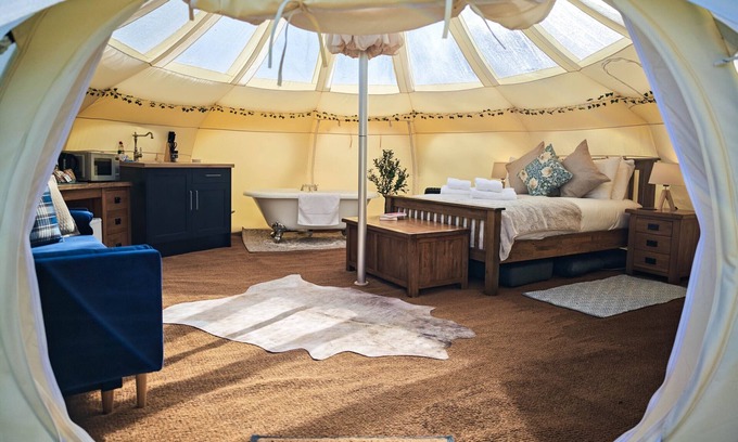 Aldborough Alquiler De RV | Tienda de campaña-De Lujo-Communal washrooms-Vista al campo-Bath