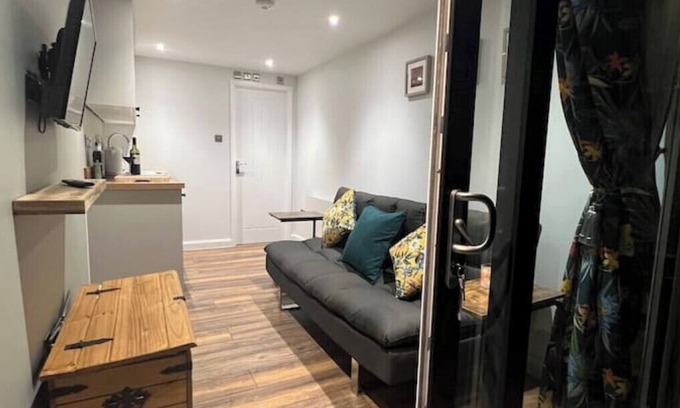 Forest of Dean Cabina | Stargazers Shipping Container