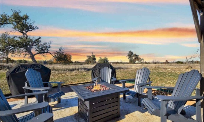 Fredericksburg Casa | Stargazing Retreat at Lone Star Cottage