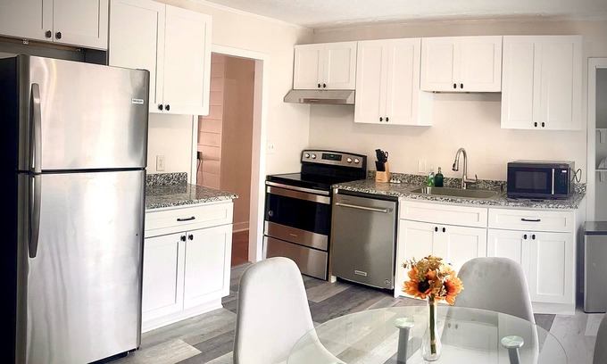 Woodstock Casa | Stargazing Retreat Next To Downtown Woodstock!