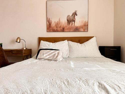 Hemet Casa | Starlight Western Room