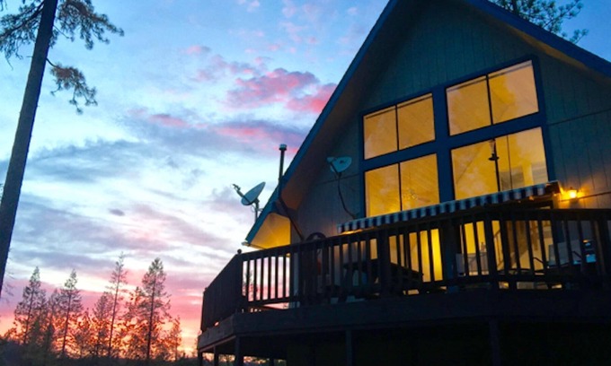Mariposa Chalet De Esquí | Chalet iluminado por las estrellas en el umbral de Yosemite — 3,800 'de alto - ¡Silencioso! ¡¡Aislado!! ¡¡¡Estrellas!!!