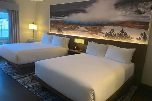 West Yellowstone Hotel | Starlite Yellowstone, Tapestry Collection by Hilton