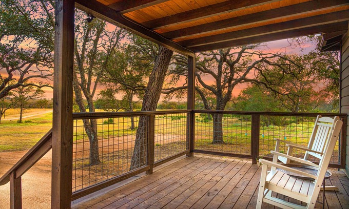 Stonewall Casa | Starry Night Cottage 2