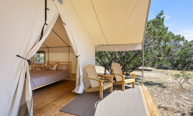 Boerne Alquiler De RV | Starry Nights and Firelit Memories in Hill Country