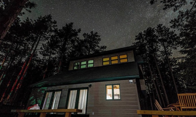 Beaver Island Casa | Starry Skies Sanctuary-Luxury Lakefront Home on Lake Geneserath w/Watercrafts