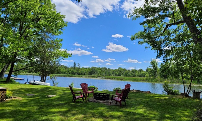 Campbellford Cabaña | Start each morning on the porch with warm sunshine and beautiful waterfront view