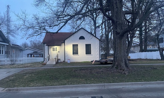 Litchfield Casa | State Street House; 3-br house; PETS WELCOME; Litchfield