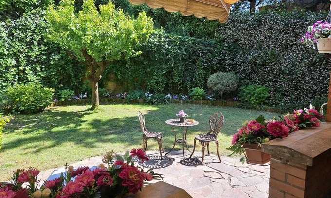 Mercatale Apartamento | STATELY APARTMENT, VACATION HOME TRAVEL PAINTINGS, BOLOGNA,