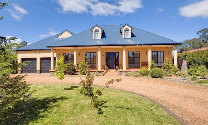 East Bowral Casa | Stately Bowral Designer Home