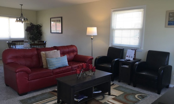 Racine Casa | ¡Majestuoso! Tan bajo como $ 37. 00 por noche - Capacidad 10