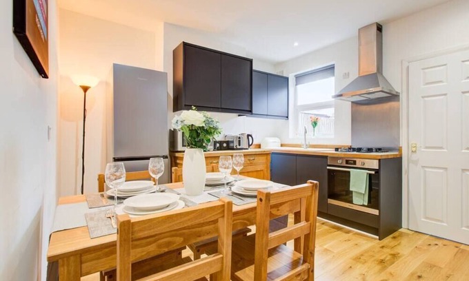 Stratford Casa | Statera Apartments - 2-Bed House in Stratford