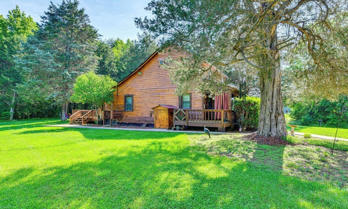 Olin Cabaña | Statesville Cottage w/ Gas Grill Near Union Grove!