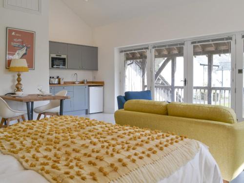 Staveley Casa | Staveley Park Studio - Uk33716