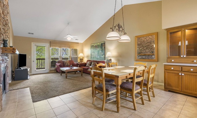 Branson West Condominio | Stay and Play at StoneBridge near Silver Dollar City!