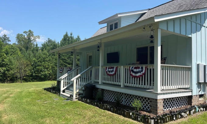 Ruther Glen Cabaña | Stay and Play! Country Cottage Getaway with PRIVATE 3 Acre Swimming Pond