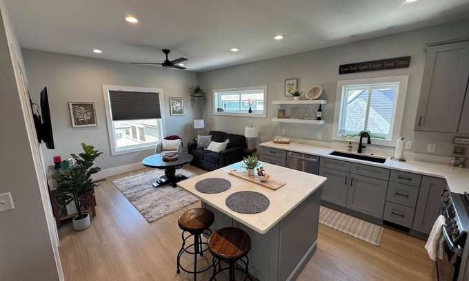 Downtown Chattanooga Apartamento | Stay and play in this modern stylish Southside Chattanooga apartment